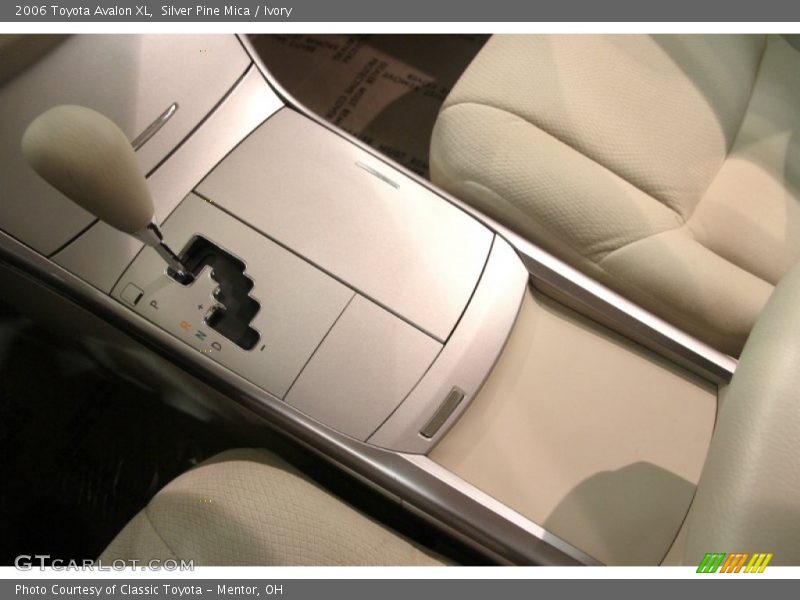 Silver Pine Mica / Ivory 2006 Toyota Avalon XL