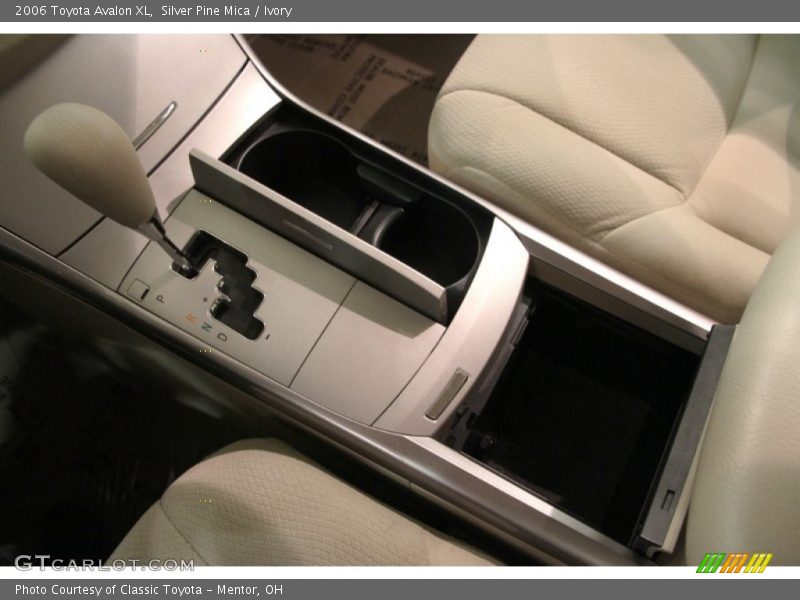 Silver Pine Mica / Ivory 2006 Toyota Avalon XL