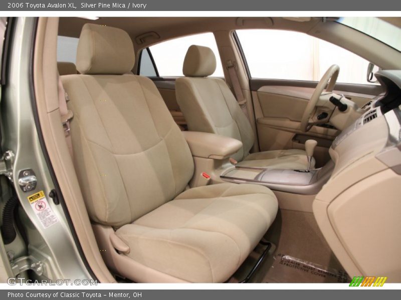 Silver Pine Mica / Ivory 2006 Toyota Avalon XL