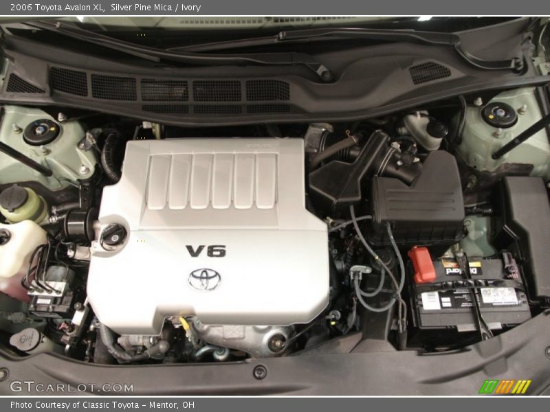 Silver Pine Mica / Ivory 2006 Toyota Avalon XL