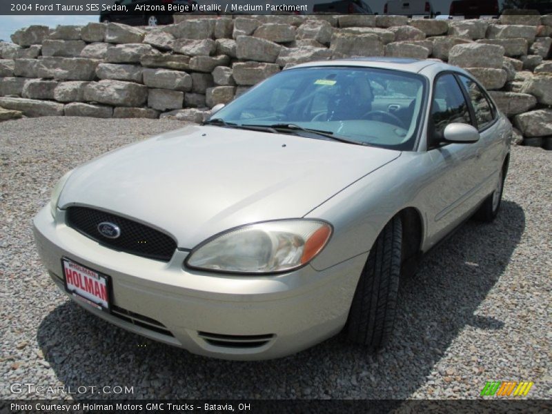 Arizona Beige Metallic / Medium Parchment 2004 Ford Taurus SES Sedan