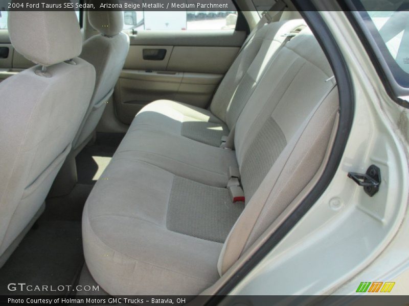Arizona Beige Metallic / Medium Parchment 2004 Ford Taurus SES Sedan