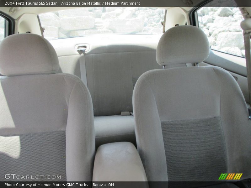 Arizona Beige Metallic / Medium Parchment 2004 Ford Taurus SES Sedan