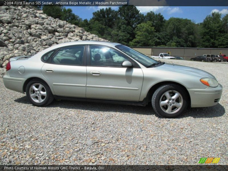 Arizona Beige Metallic / Medium Parchment 2004 Ford Taurus SES Sedan