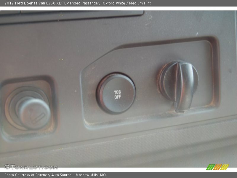 Oxford White / Medium Flint 2012 Ford E Series Van E350 XLT Extended Passenger