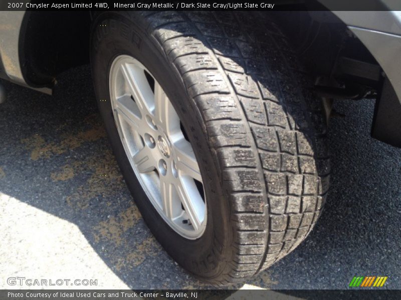 Mineral Gray Metallic / Dark Slate Gray/Light Slate Gray 2007 Chrysler Aspen Limited 4WD