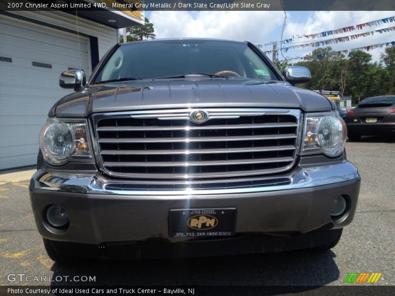 Mineral Gray Metallic / Dark Slate Gray/Light Slate Gray 2007 Chrysler Aspen Limited 4WD