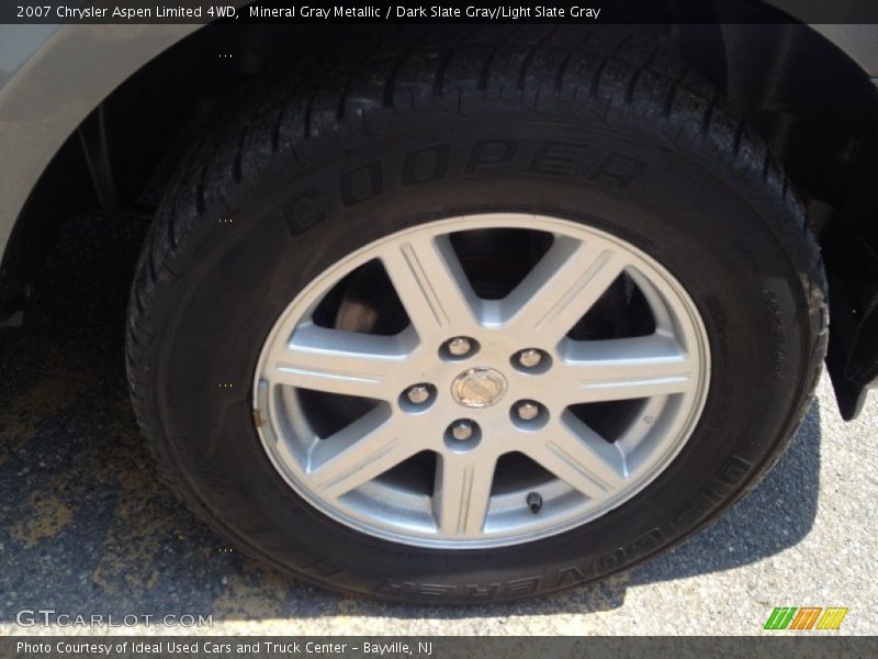 Mineral Gray Metallic / Dark Slate Gray/Light Slate Gray 2007 Chrysler Aspen Limited 4WD
