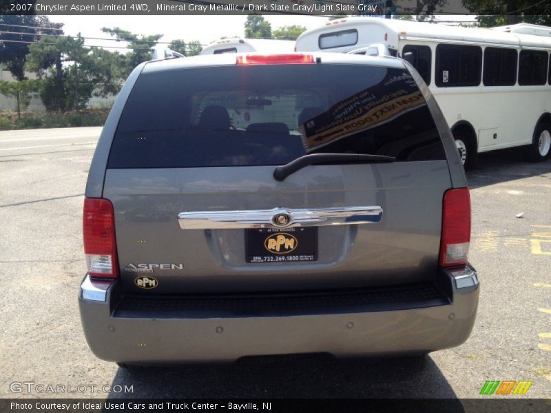 Mineral Gray Metallic / Dark Slate Gray/Light Slate Gray 2007 Chrysler Aspen Limited 4WD