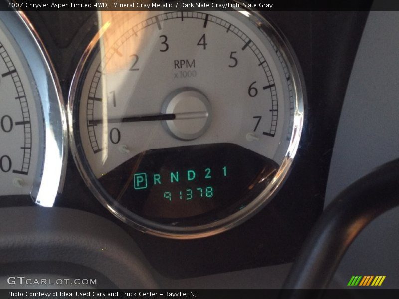 Mineral Gray Metallic / Dark Slate Gray/Light Slate Gray 2007 Chrysler Aspen Limited 4WD