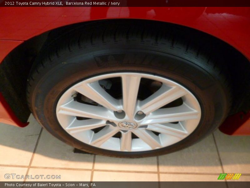 Barcelona Red Metallic / Ivory 2012 Toyota Camry Hybrid XLE