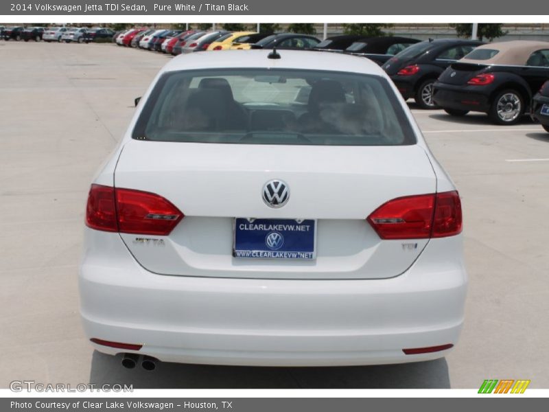 Pure White / Titan Black 2014 Volkswagen Jetta TDI Sedan