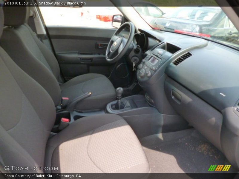 Shadow Black / Black Cloth 2010 Kia Soul 1.6