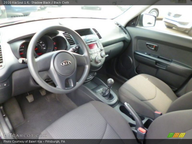Shadow Black / Black Cloth 2010 Kia Soul 1.6