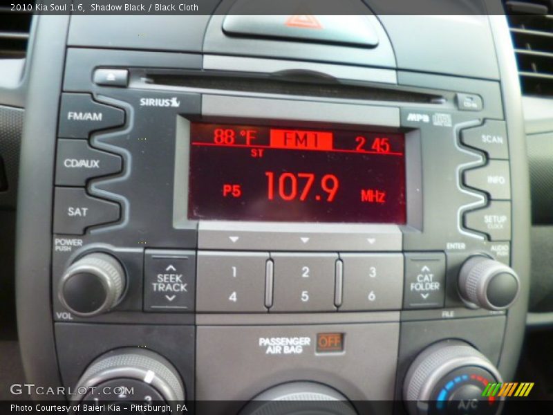 Shadow Black / Black Cloth 2010 Kia Soul 1.6