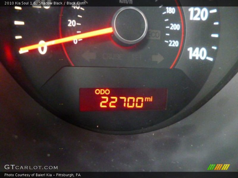Shadow Black / Black Cloth 2010 Kia Soul 1.6