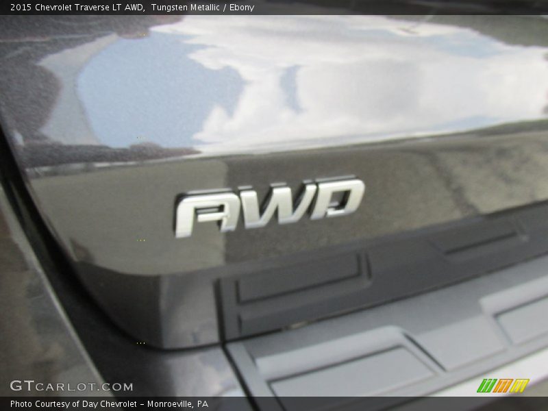 Tungsten Metallic / Ebony 2015 Chevrolet Traverse LT AWD