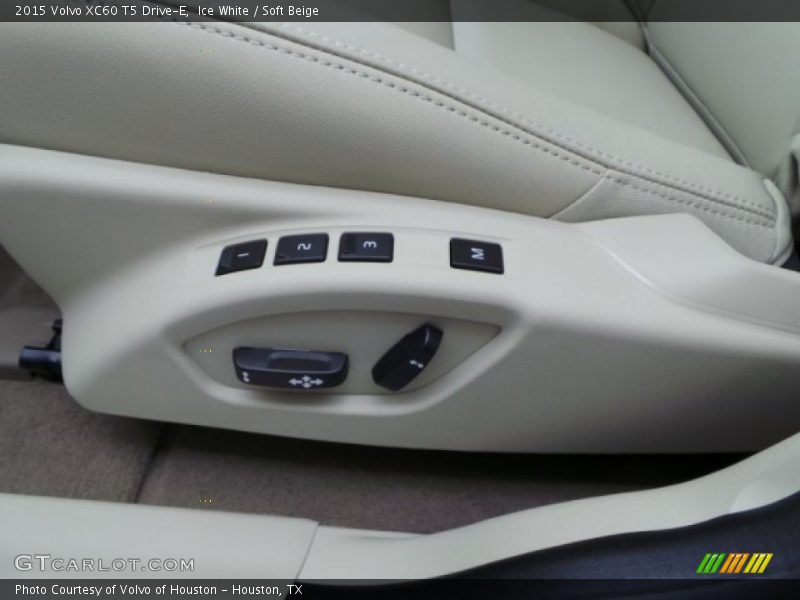 Ice White / Soft Beige 2015 Volvo XC60 T5 Drive-E