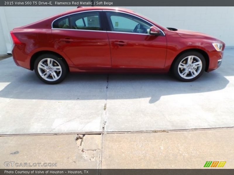 Flamenco Red Metallic / Soft Beige 2015 Volvo S60 T5 Drive-E