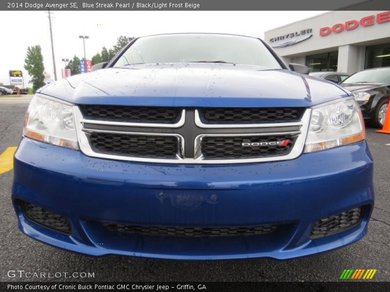 Blue Streak Pearl / Black/Light Frost Beige 2014 Dodge Avenger SE