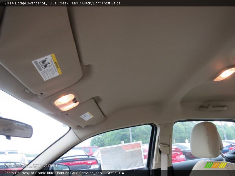 Blue Streak Pearl / Black/Light Frost Beige 2014 Dodge Avenger SE