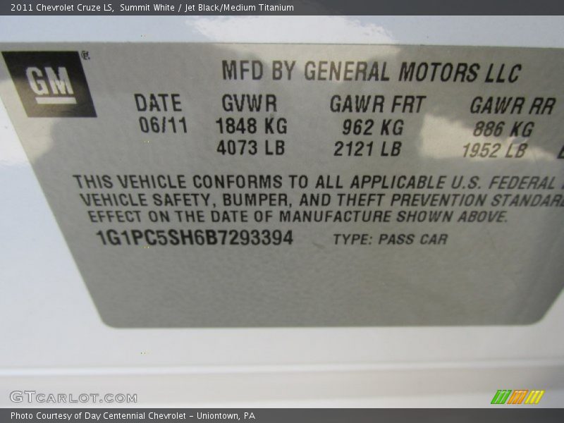 Summit White / Jet Black/Medium Titanium 2011 Chevrolet Cruze LS