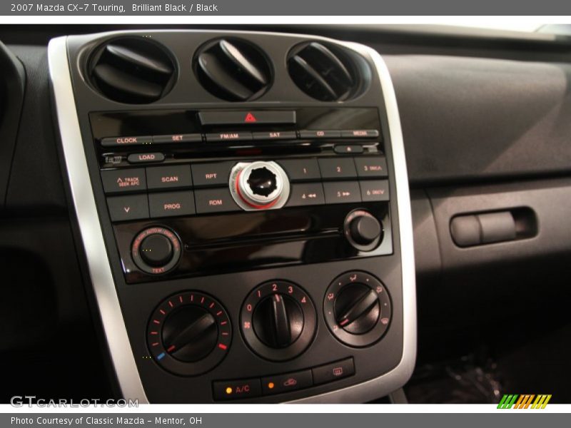 Controls of 2007 CX-7 Touring