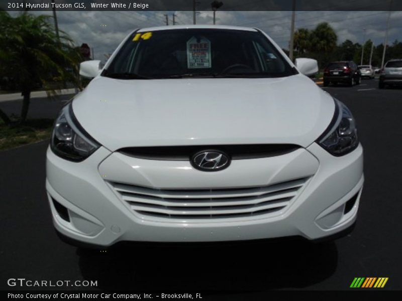 Winter White / Beige 2014 Hyundai Tucson GLS