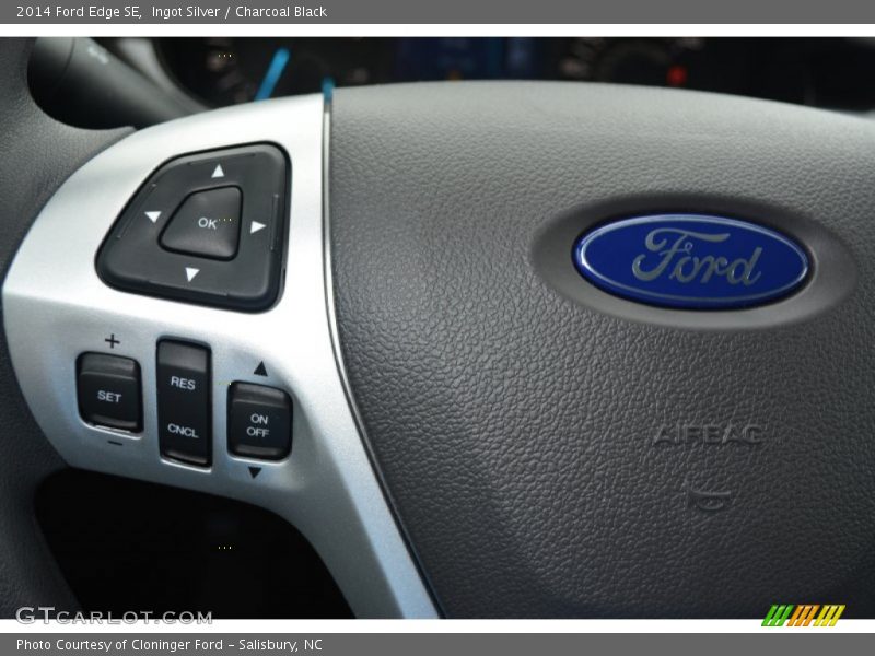 Ingot Silver / Charcoal Black 2014 Ford Edge SE