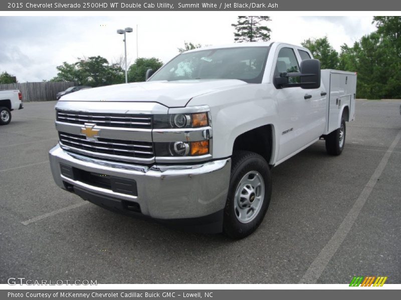 Front 3/4 View of 2015 Silverado 2500HD WT Double Cab Utility