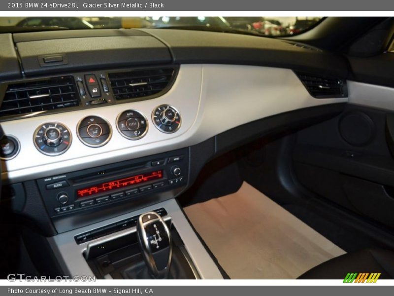 Dashboard of 2015 Z4 sDrive28i