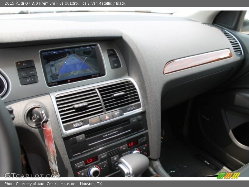 Ice Silver Metallic / Black 2015 Audi Q7 3.0 Premium Plus quattro