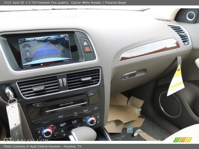 Glacier White Metallic / Pistachio Beige 2015 Audi Q5 3.0 TDI Premium Plus quattro