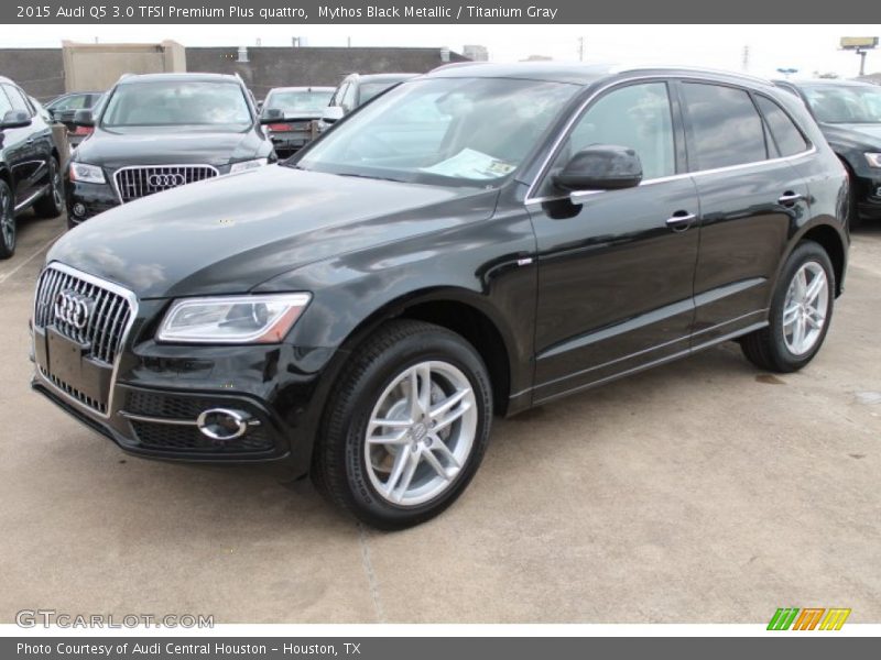 Front 3/4 View of 2015 Q5 3.0 TFSI Premium Plus quattro