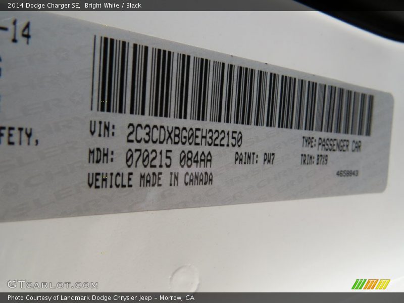Bright White / Black 2014 Dodge Charger SE