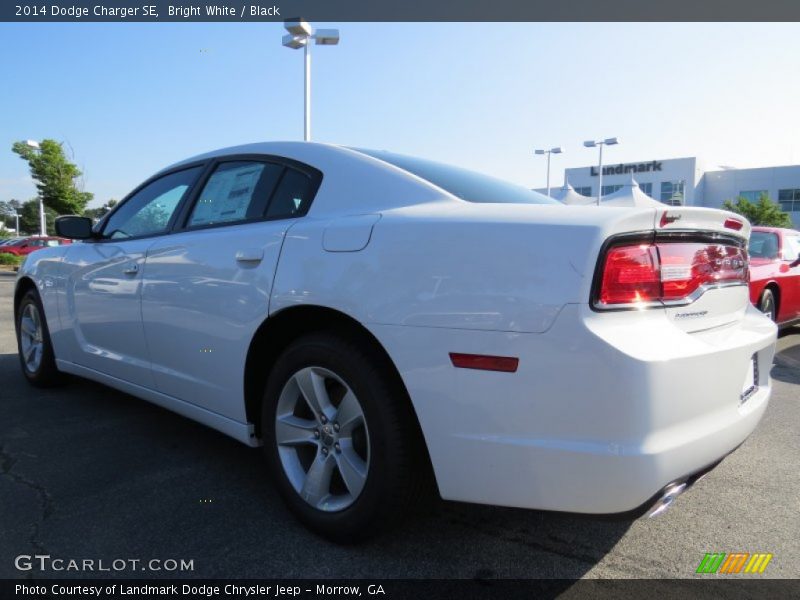 Bright White / Black 2014 Dodge Charger SE