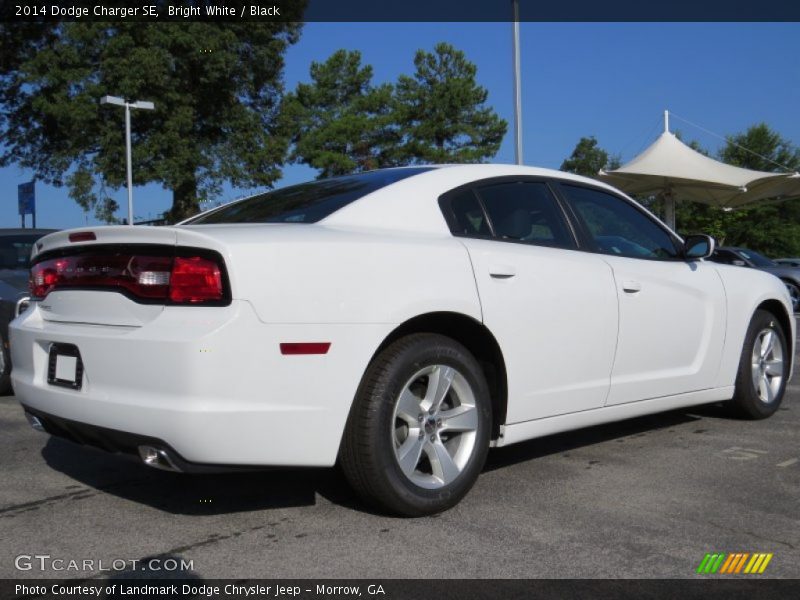 Bright White / Black 2014 Dodge Charger SE