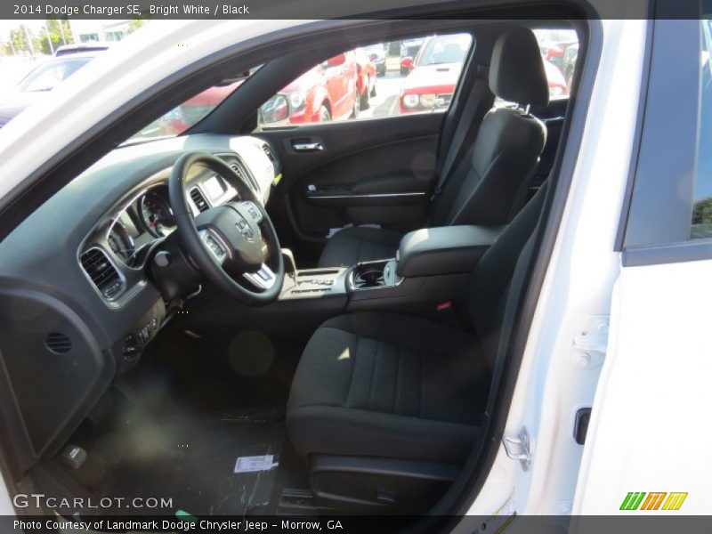Bright White / Black 2014 Dodge Charger SE