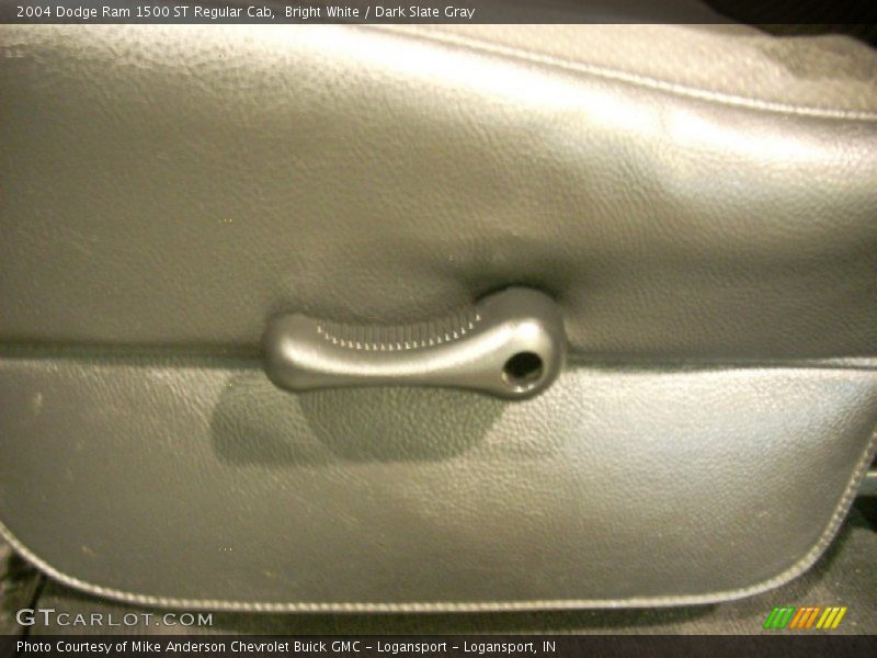 Bright White / Dark Slate Gray 2004 Dodge Ram 1500 ST Regular Cab