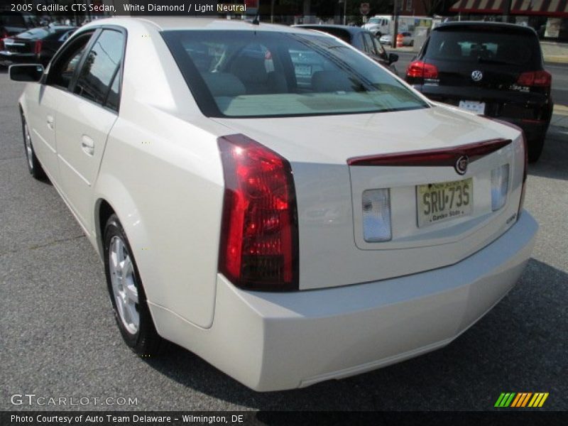 White Diamond / Light Neutral 2005 Cadillac CTS Sedan