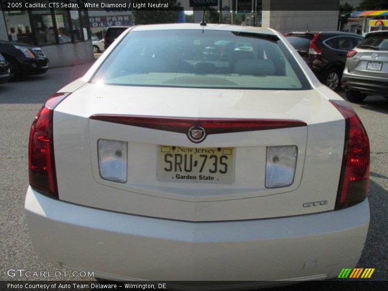 White Diamond / Light Neutral 2005 Cadillac CTS Sedan