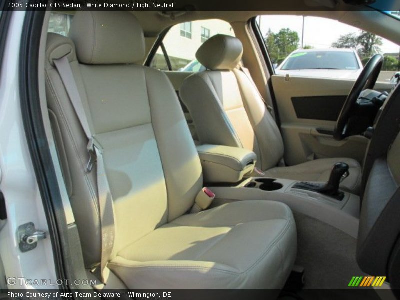 White Diamond / Light Neutral 2005 Cadillac CTS Sedan