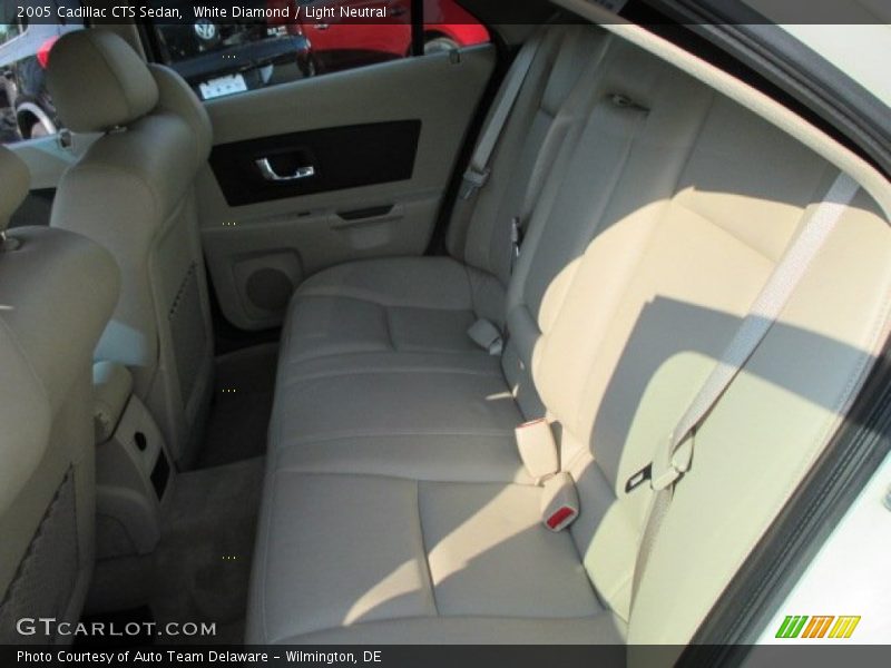 White Diamond / Light Neutral 2005 Cadillac CTS Sedan