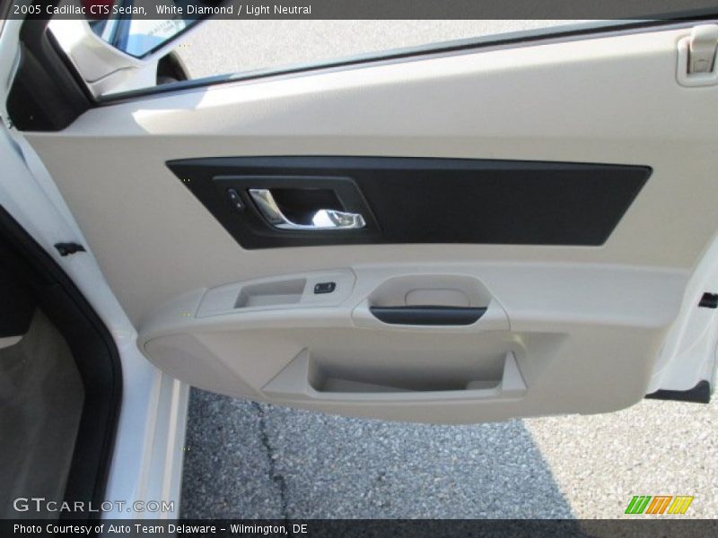 White Diamond / Light Neutral 2005 Cadillac CTS Sedan