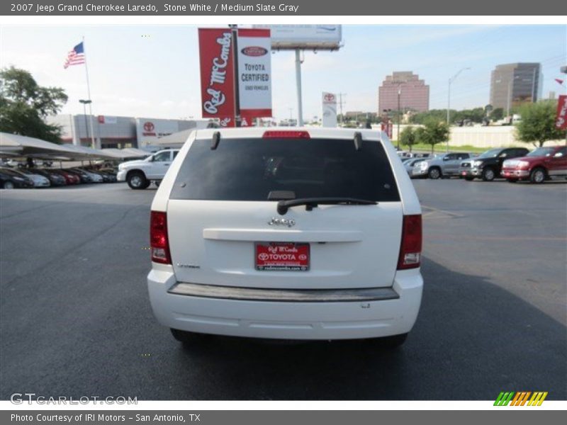 Stone White / Medium Slate Gray 2007 Jeep Grand Cherokee Laredo