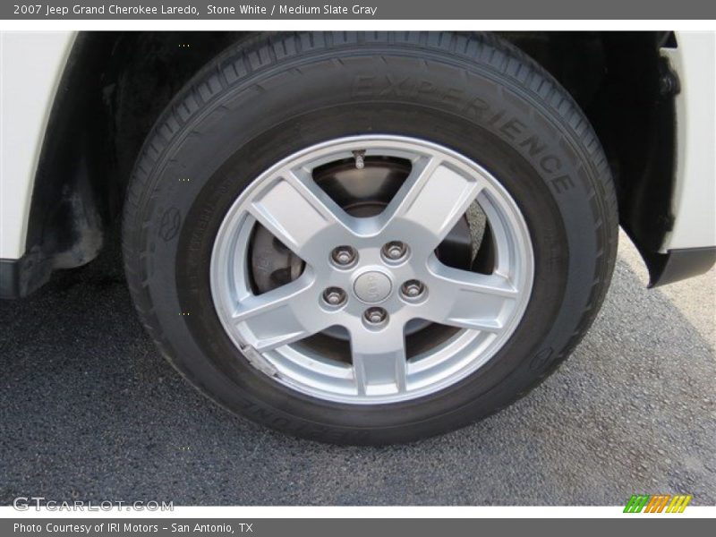 Stone White / Medium Slate Gray 2007 Jeep Grand Cherokee Laredo