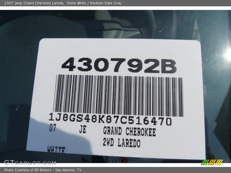Stone White / Medium Slate Gray 2007 Jeep Grand Cherokee Laredo