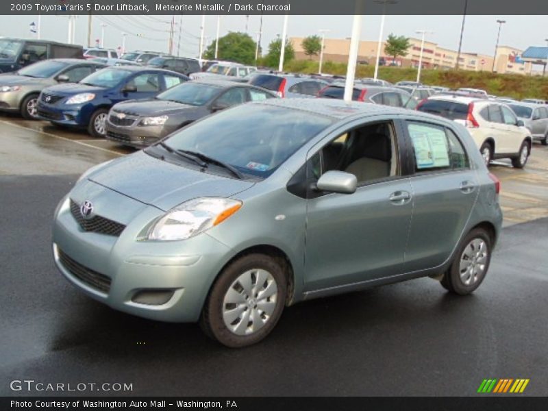 Meteorite Metallic / Dark Charcoal 2009 Toyota Yaris 5 Door Liftback