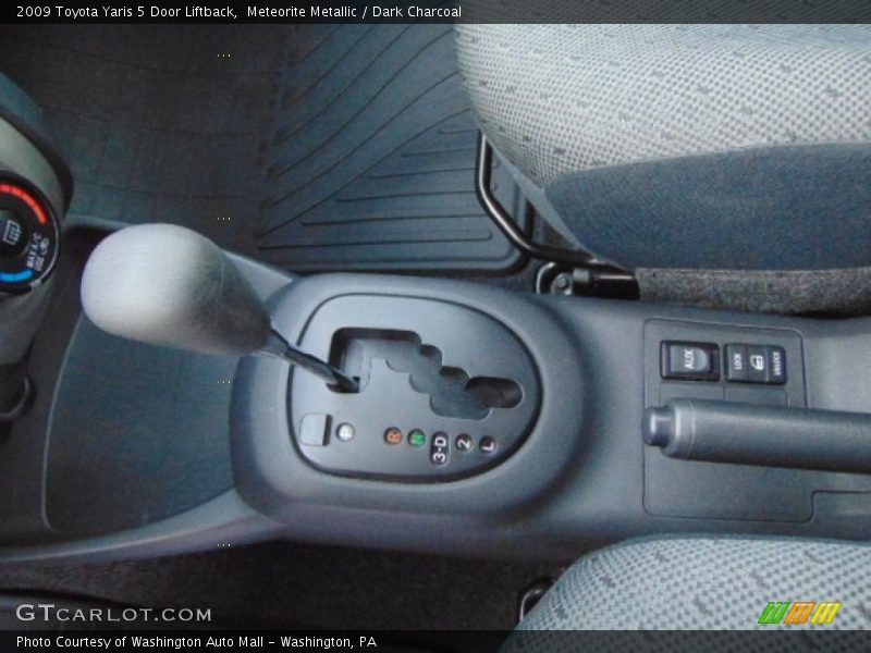 Meteorite Metallic / Dark Charcoal 2009 Toyota Yaris 5 Door Liftback