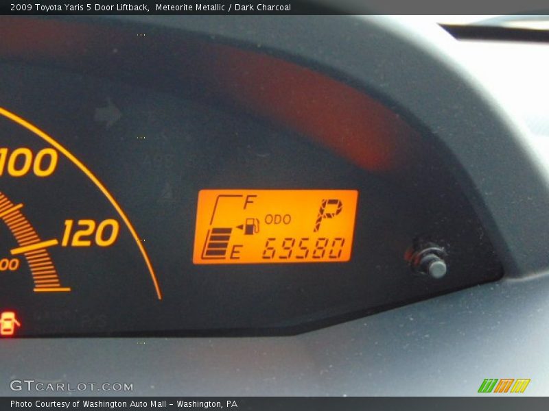 Meteorite Metallic / Dark Charcoal 2009 Toyota Yaris 5 Door Liftback